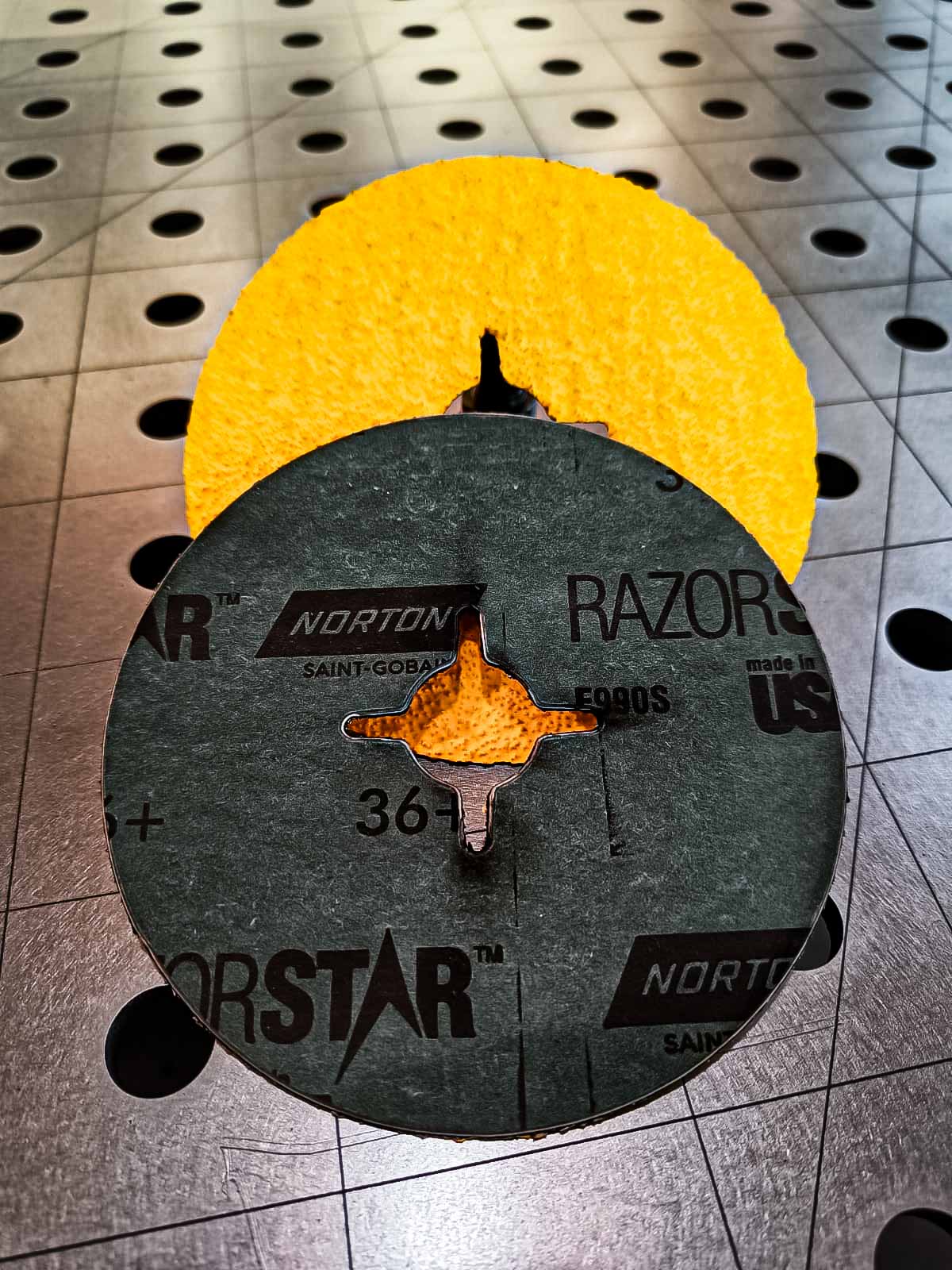 Norton RazorStar® Fiberscheibe D125 P36